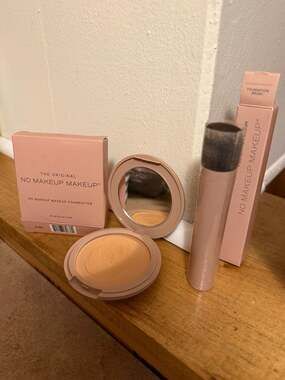 No Makeup Makeup Foundation (Light, 0.2 oz) and Foundation Brush Set